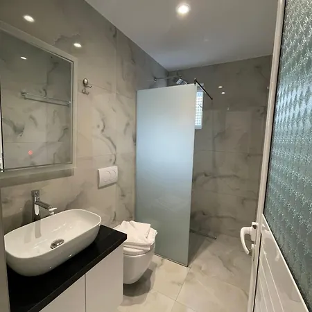 Guest house Ori Ksamil
