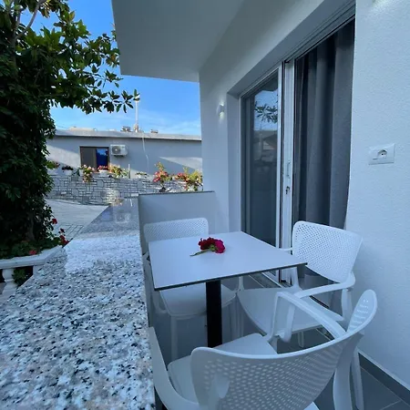 Guest house Ori Ksamil